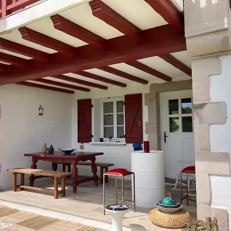 Villa Maison Dans La Prairie
